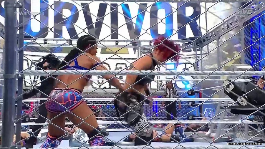 WWE_Survivor_Series_WarGames_2022_720p_WEB_h264-HEEL_mp4_003050058.jpg