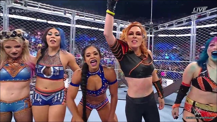 WWE_Survivor_Series_WarGames_2022_720p_WEB_h264-HEEL_mp4_003180758.jpg