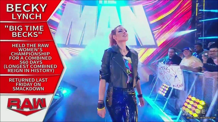 WWE_Monday_Night_Raw_2022_11_28_720p_HDTV_x264-NWCHD_mp4_000170703.jpg