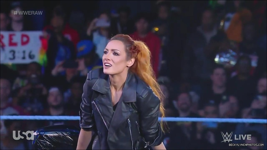 WWE_Monday_Night_Raw_2022_11_28_720p_HDTV_x264-NWCHD_mp4_000193126.jpg
