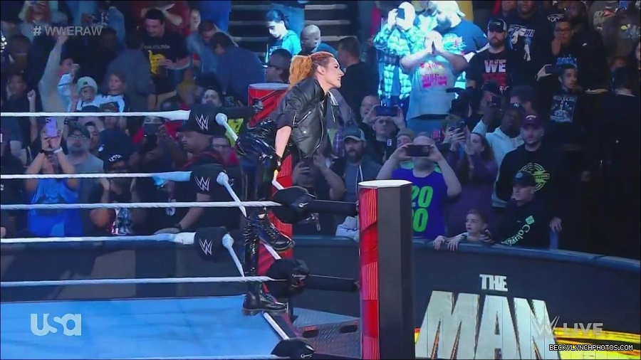 WWE_Monday_Night_Raw_2022_11_28_720p_HDTV_x264-NWCHD_mp4_000202735.jpg