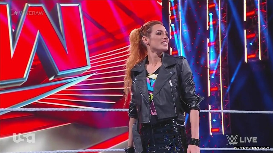 WWE_Monday_Night_Raw_2022_11_28_720p_HDTV_x264-NWCHD_mp4_000233566.jpg