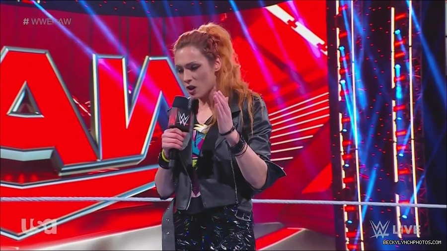 WWE_Monday_Night_Raw_2022_11_28_720p_HDTV_x264-NWCHD_mp4_000255989.jpg
