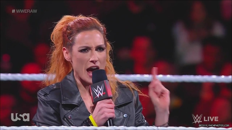 WWE_Monday_Night_Raw_2022_11_28_720p_HDTV_x264-NWCHD_mp4_000260393.jpg