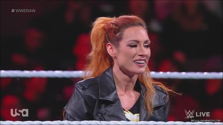 WWE_Monday_Night_Raw_2022_11_28_720p_HDTV_x264-NWCHD_mp4_000262395.jpg
