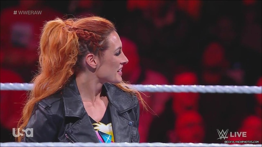 WWE_Monday_Night_Raw_2022_11_28_720p_HDTV_x264-NWCHD_mp4_000270403.jpg