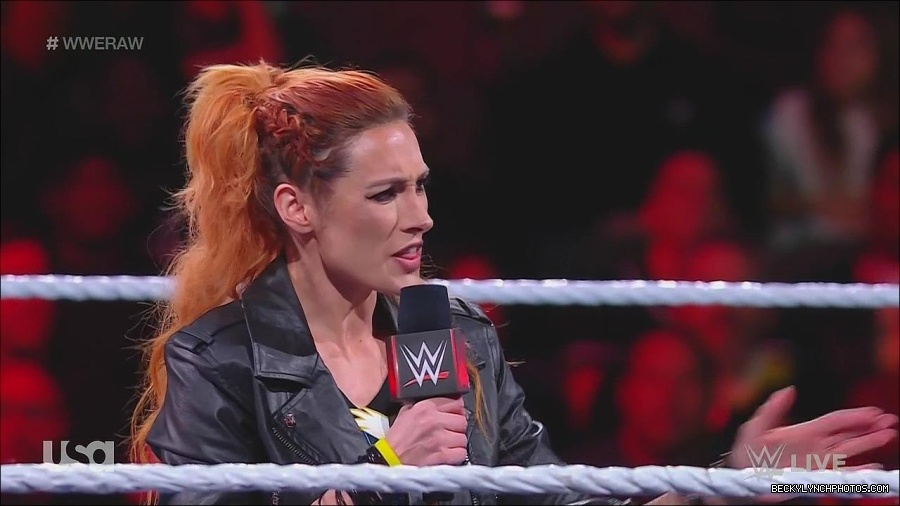 WWE_Monday_Night_Raw_2022_11_28_720p_HDTV_x264-NWCHD_mp4_000285618.jpg
