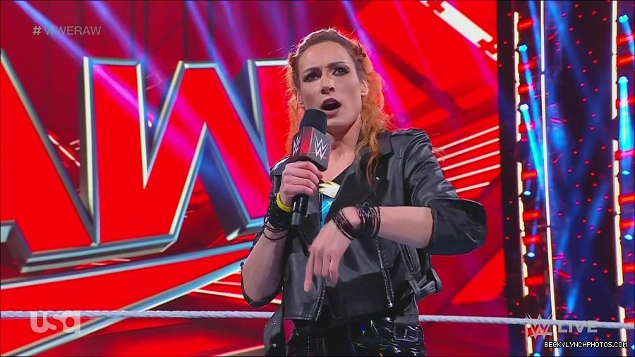 WWE_Monday_Night_Raw_2022_11_28_720p_HDTV_x264-NWCHD_mp4_000287220.jpg
