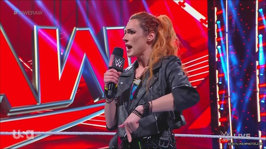 WWE_Monday_Night_Raw_2022_11_28_720p_HDTV_x264-NWCHD_mp4_000288021.jpg