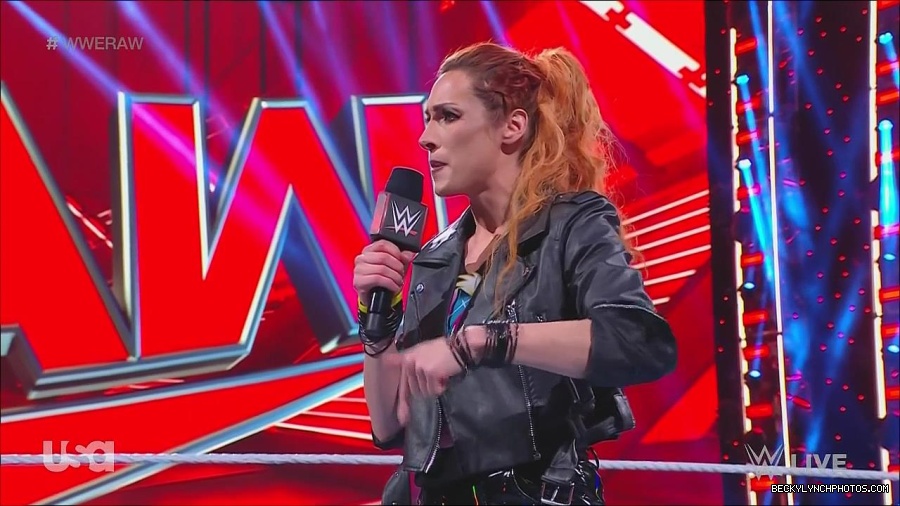 WWE_Monday_Night_Raw_2022_11_28_720p_HDTV_x264-NWCHD_mp4_000288421.jpg