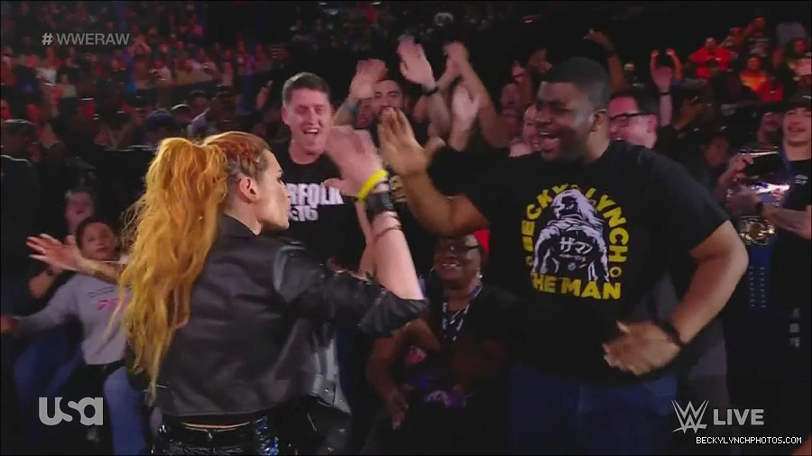 WWE_Monday_Night_Raw_2022_11_28_720p_HDTV_x264-NWCHD_mp4_000305638.jpg