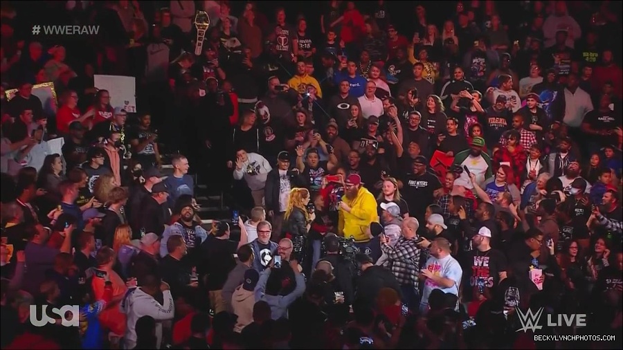 WWE_Monday_Night_Raw_2022_11_28_720p_HDTV_x264-NWCHD_mp4_000330463.jpg