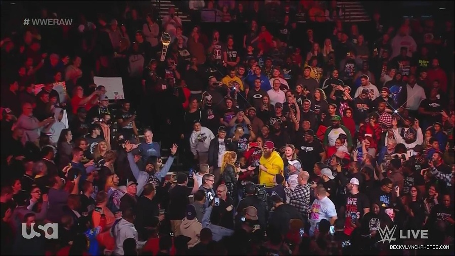 WWE_Monday_Night_Raw_2022_11_28_720p_HDTV_x264-NWCHD_mp4_000331264.jpg