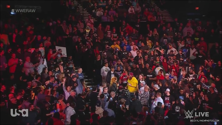 WWE_Monday_Night_Raw_2022_11_28_720p_HDTV_x264-NWCHD_mp4_000332465.jpg