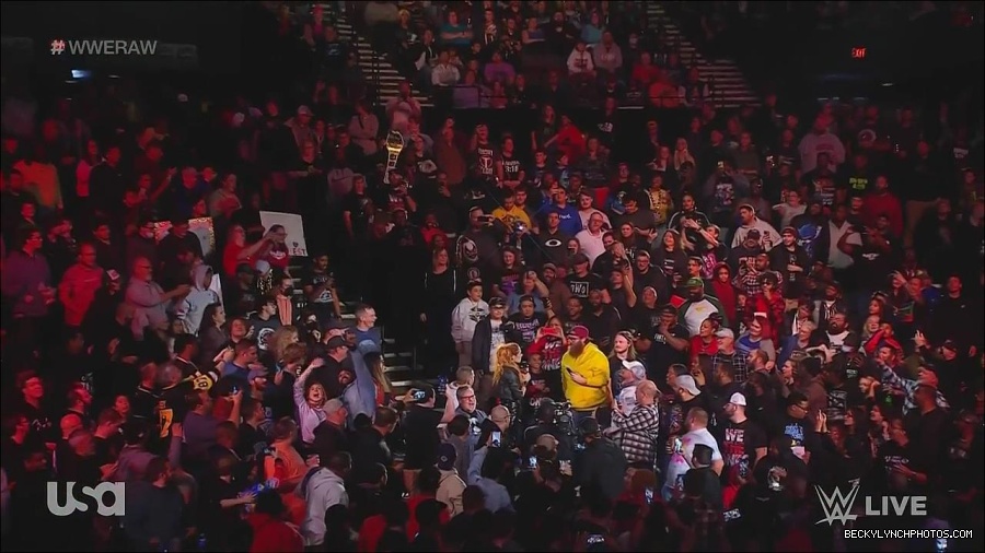 WWE_Monday_Night_Raw_2022_11_28_720p_HDTV_x264-NWCHD_mp4_000332865.jpg