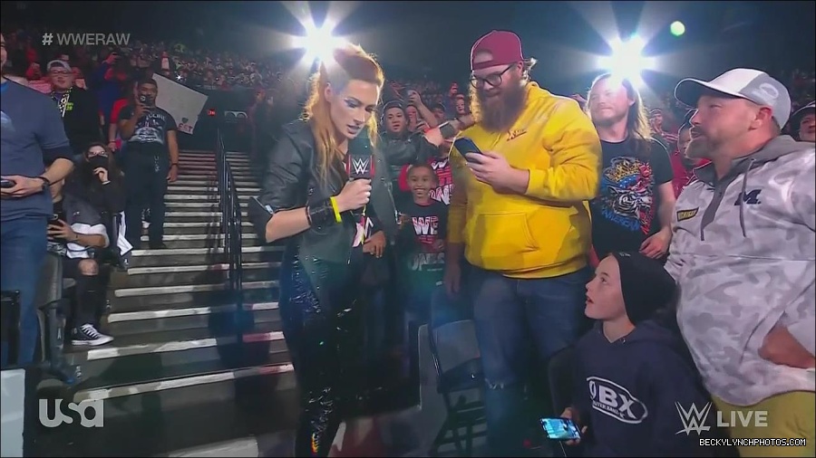 WWE_Monday_Night_Raw_2022_11_28_720p_HDTV_x264-NWCHD_mp4_000334067.jpg