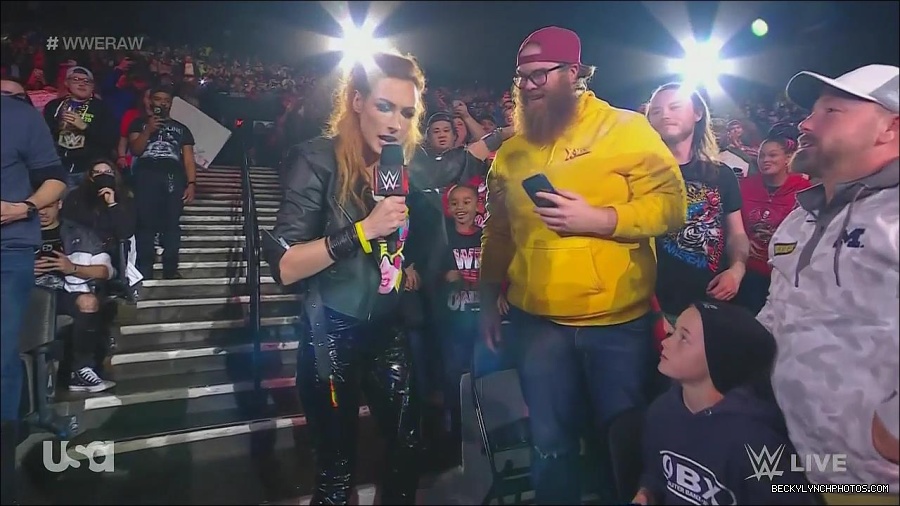 WWE_Monday_Night_Raw_2022_11_28_720p_HDTV_x264-NWCHD_mp4_000334867.jpg