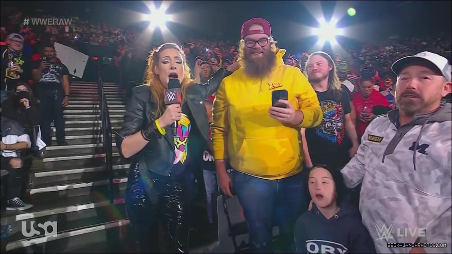 WWE_Monday_Night_Raw_2022_11_28_720p_HDTV_x264-NWCHD_mp4_000336869.jpg