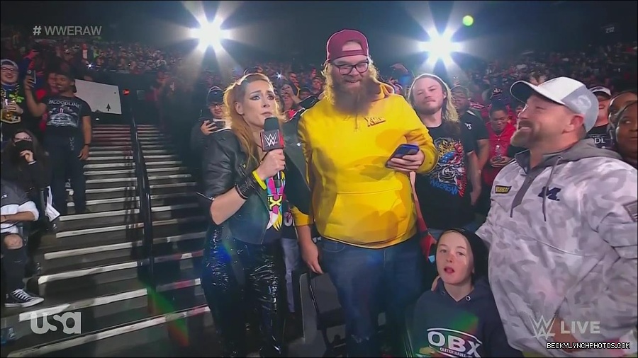 WWE_Monday_Night_Raw_2022_11_28_720p_HDTV_x264-NWCHD_mp4_000338471.jpg