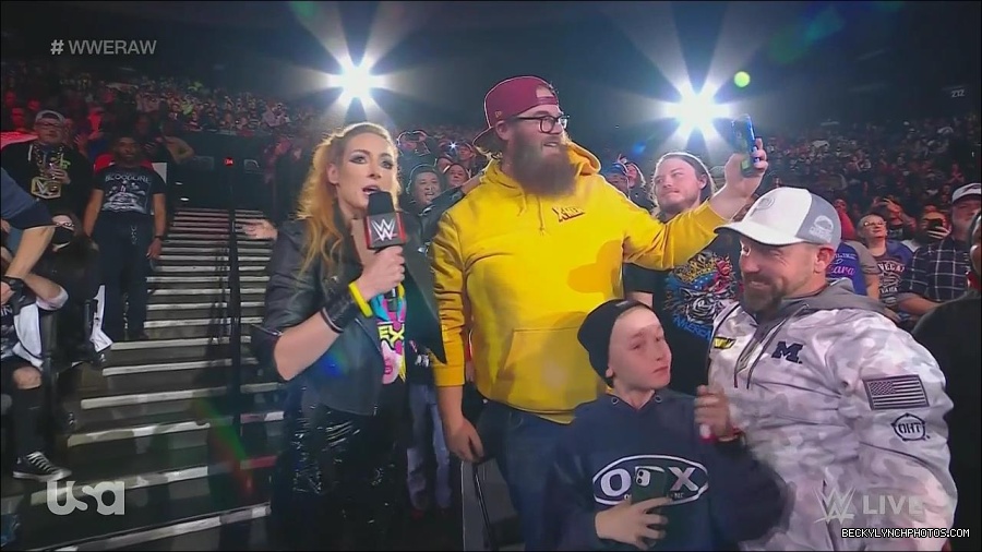 WWE_Monday_Night_Raw_2022_11_28_720p_HDTV_x264-NWCHD_mp4_000354487.jpg