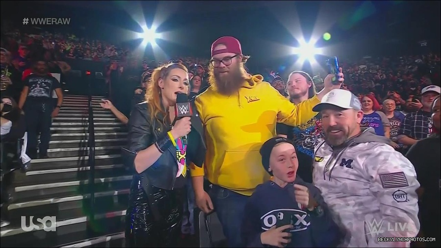 WWE_Monday_Night_Raw_2022_11_28_720p_HDTV_x264-NWCHD_mp4_000354887.jpg
