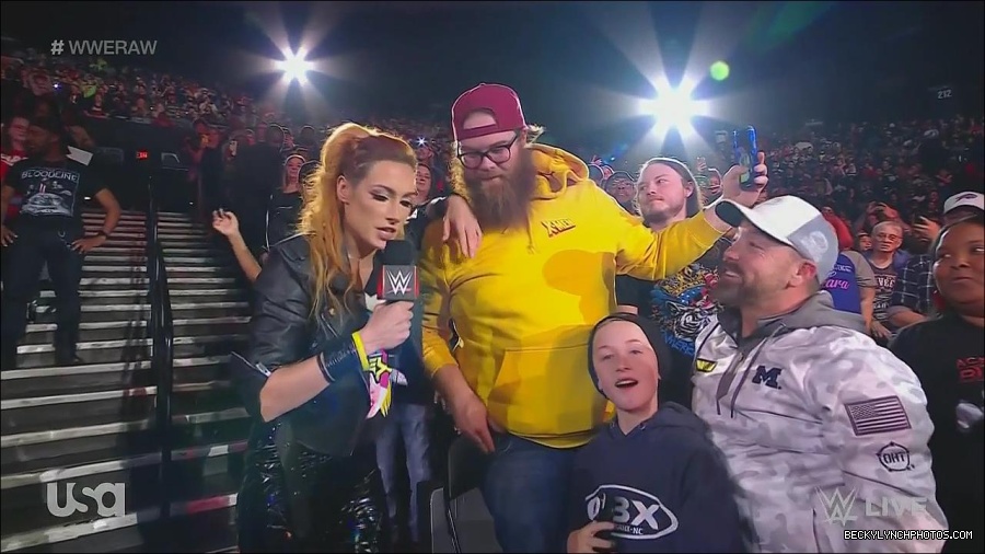 WWE_Monday_Night_Raw_2022_11_28_720p_HDTV_x264-NWCHD_mp4_000355688.jpg