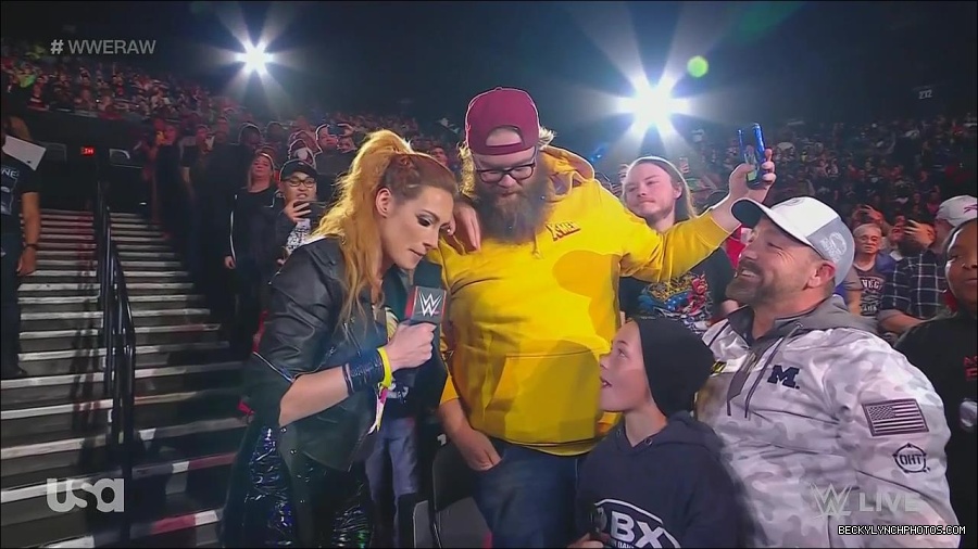 WWE_Monday_Night_Raw_2022_11_28_720p_HDTV_x264-NWCHD_mp4_000356489.jpg
