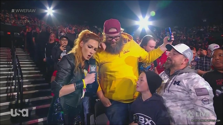 WWE_Monday_Night_Raw_2022_11_28_720p_HDTV_x264-NWCHD_mp4_000356889.jpg