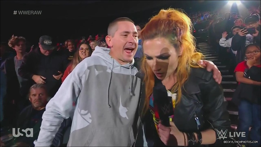 WWE_Monday_Night_Raw_2022_11_28_720p_HDTV_x264-NWCHD_mp4_000366899.jpg