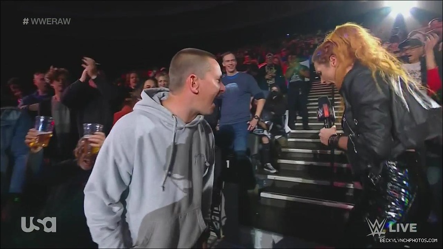 WWE_Monday_Night_Raw_2022_11_28_720p_HDTV_x264-NWCHD_mp4_000370903.jpg