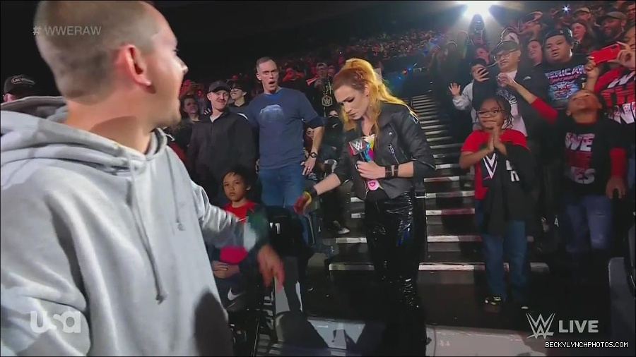 WWE_Monday_Night_Raw_2022_11_28_720p_HDTV_x264-NWCHD_mp4_000372505.jpg