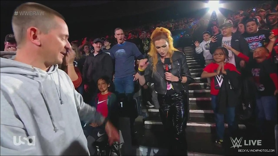 WWE_Monday_Night_Raw_2022_11_28_720p_HDTV_x264-NWCHD_mp4_000372905.jpg