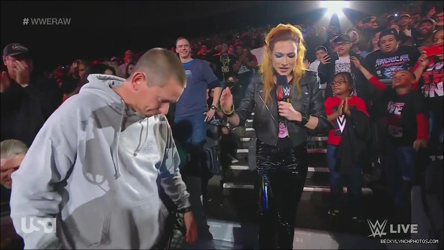 WWE_Monday_Night_Raw_2022_11_28_720p_HDTV_x264-NWCHD_mp4_000373706.jpg