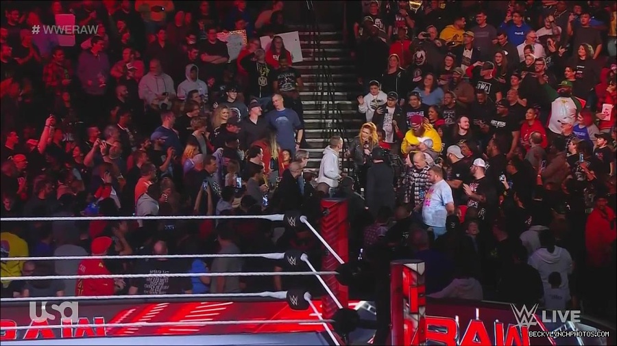 WWE_Monday_Night_Raw_2022_11_28_720p_HDTV_x264-NWCHD_mp4_000374907.jpg