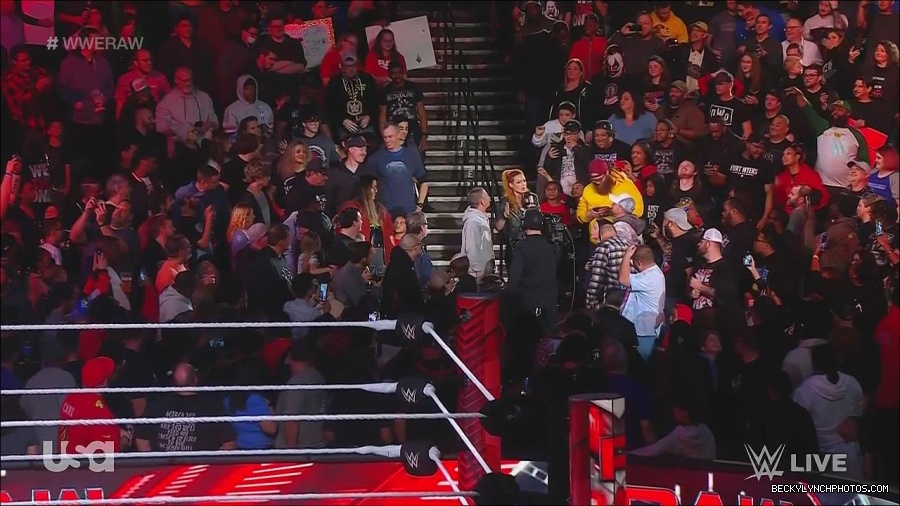 WWE_Monday_Night_Raw_2022_11_28_720p_HDTV_x264-NWCHD_mp4_000376909.jpg