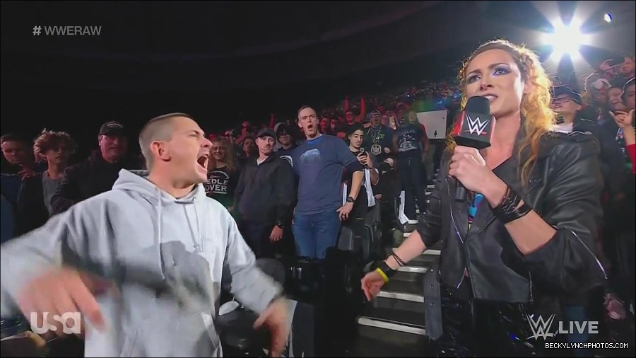 WWE_Monday_Night_Raw_2022_11_28_720p_HDTV_x264-NWCHD_mp4_000385318.jpg