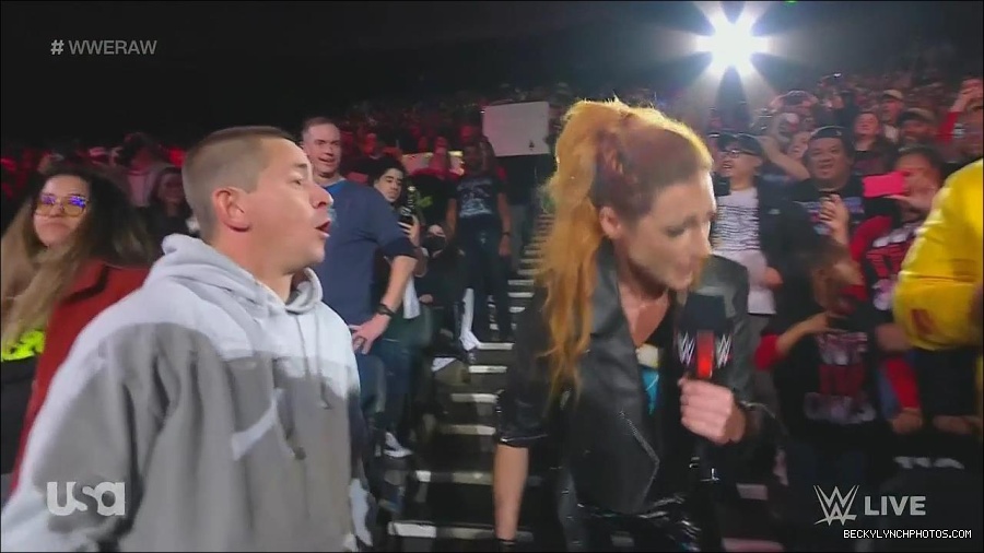 WWE_Monday_Night_Raw_2022_11_28_720p_HDTV_x264-NWCHD_mp4_000394127.jpg