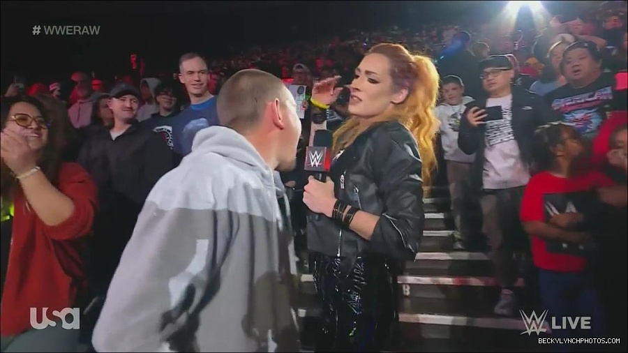 WWE_Monday_Night_Raw_2022_11_28_720p_HDTV_x264-NWCHD_mp4_000397730.jpg