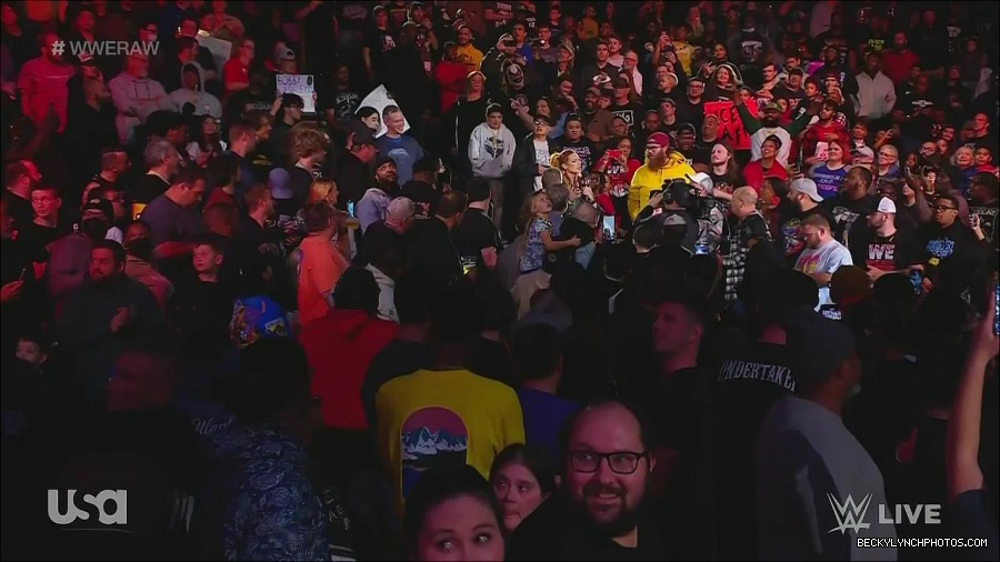 WWE_Monday_Night_Raw_2022_11_28_720p_HDTV_x264-NWCHD_mp4_000404537.jpg