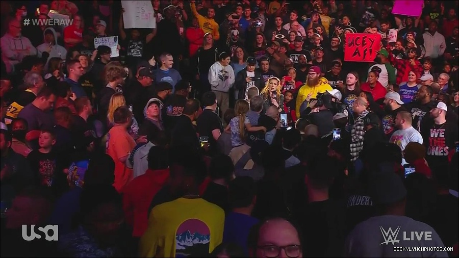 WWE_Monday_Night_Raw_2022_11_28_720p_HDTV_x264-NWCHD_mp4_000407340.jpg