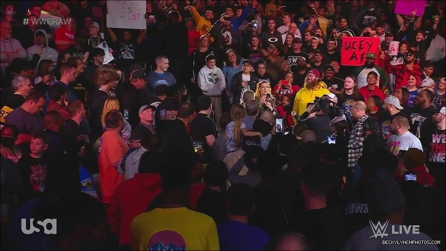 WWE_Monday_Night_Raw_2022_11_28_720p_HDTV_x264-NWCHD_mp4_000408541.jpg
