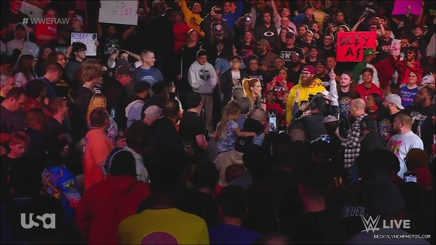 WWE_Monday_Night_Raw_2022_11_28_720p_HDTV_x264-NWCHD_mp4_000410143.jpg
