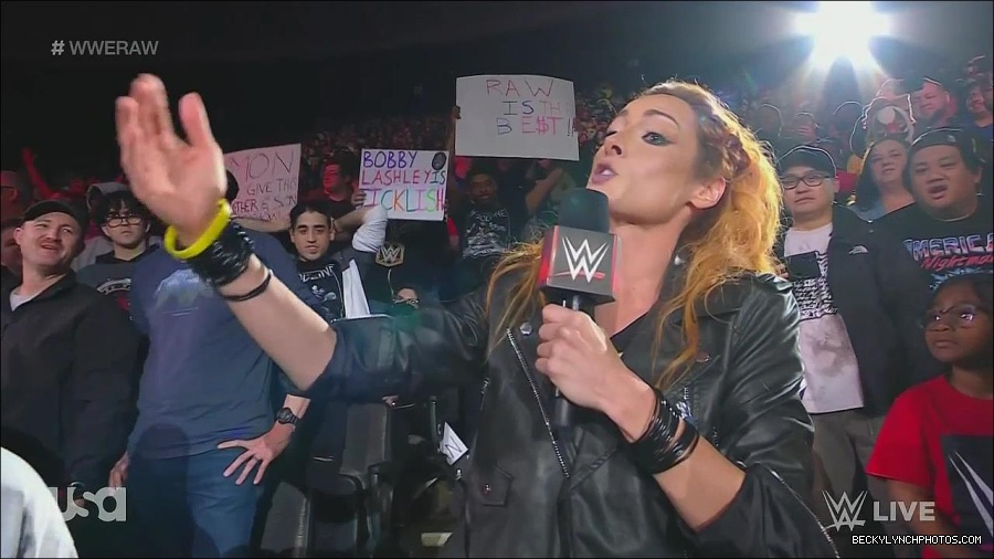WWE_Monday_Night_Raw_2022_11_28_720p_HDTV_x264-NWCHD_mp4_000414147.jpg