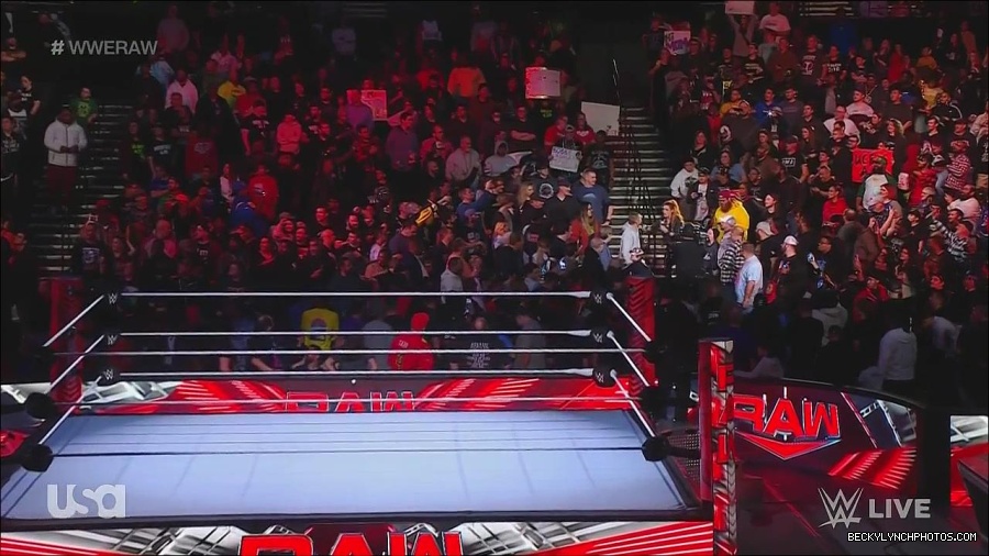 WWE_Monday_Night_Raw_2022_11_28_720p_HDTV_x264-NWCHD_mp4_000427360.jpg