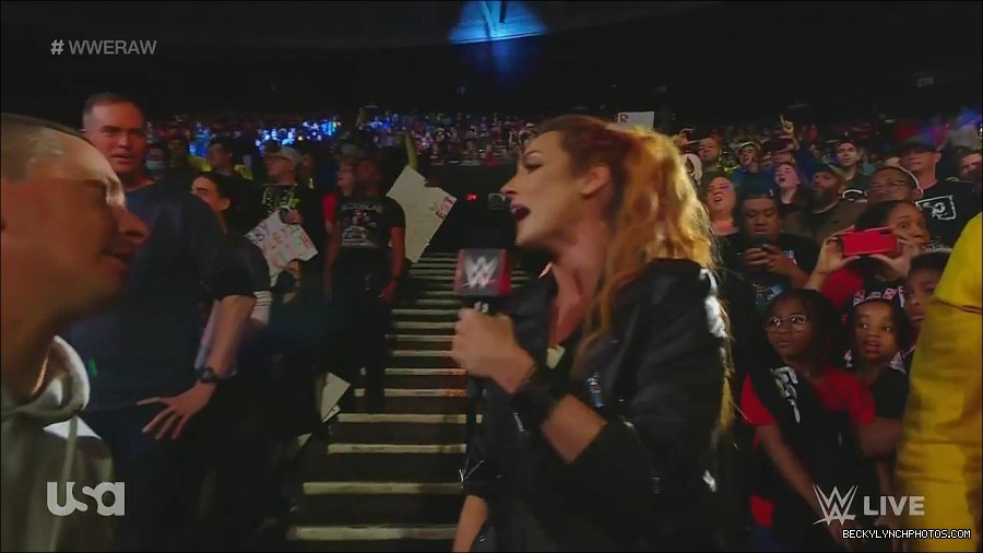 WWE_Monday_Night_Raw_2022_11_28_720p_HDTV_x264-NWCHD_mp4_000432165.jpg