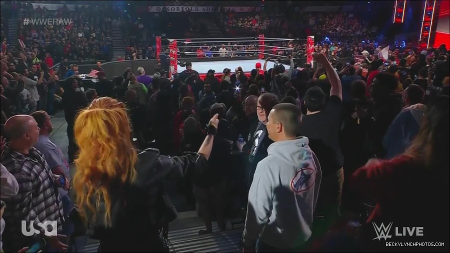 WWE_Monday_Night_Raw_2022_11_28_720p_HDTV_x264-NWCHD_mp4_000456989.jpg