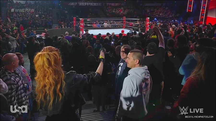 WWE_Monday_Night_Raw_2022_11_28_720p_HDTV_x264-NWCHD_mp4_000457790.jpg