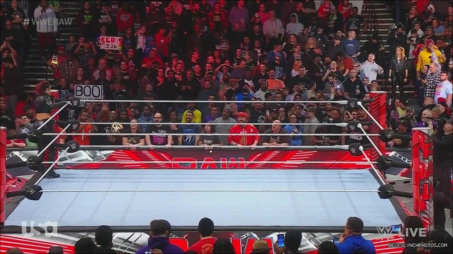 WWE_Monday_Night_Raw_2022_11_28_720p_HDTV_x264-NWCHD_mp4_000469001.jpg