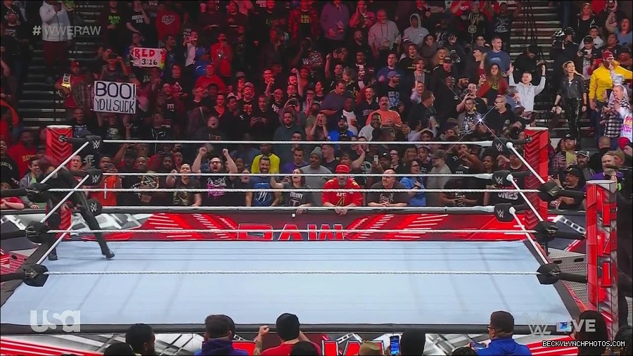 WWE_Monday_Night_Raw_2022_11_28_720p_HDTV_x264-NWCHD_mp4_000470603.jpg