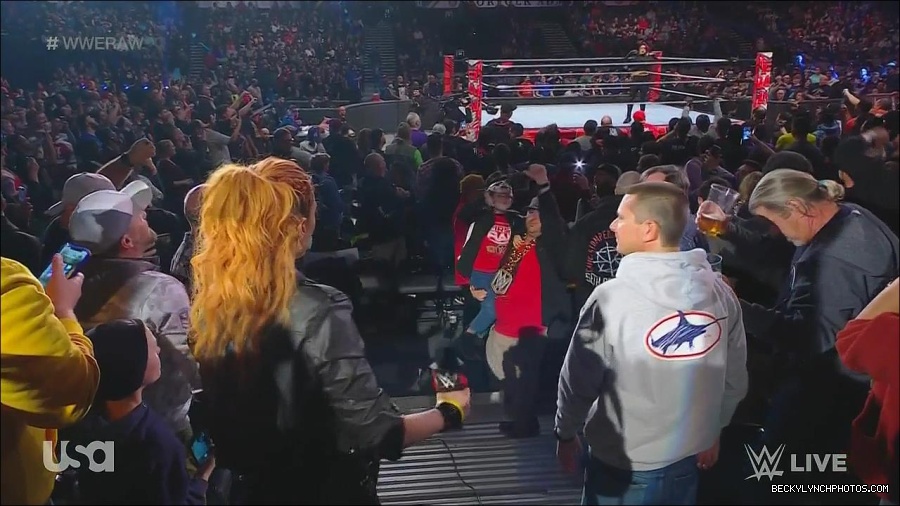 WWE_Monday_Night_Raw_2022_11_28_720p_HDTV_x264-NWCHD_mp4_000487453.jpg